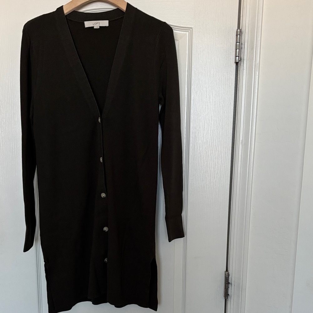 LOFT Elegant Olive Green Button-Down Cardigan